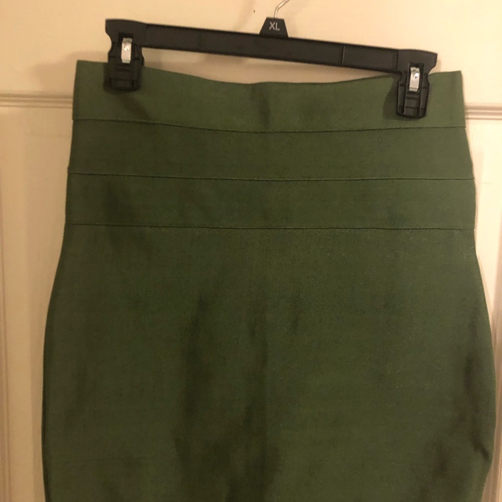 Wow couture Midi length olive green skirt